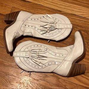 VTG Miss Capezio Womens 5.5 M White Cowgirl Western Boots Stars & Fringe USA